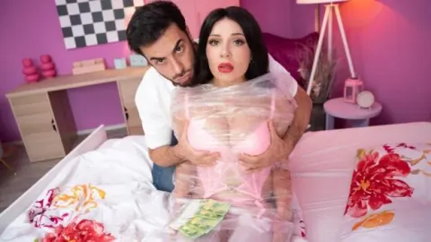 FakehubOriginals – Lola Bratz – The AI Sex Bot (Halloween)